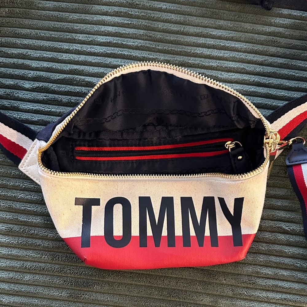 Tommy Hilfiger Navy and Red Logo Belt Bag - Picture 2 of 2